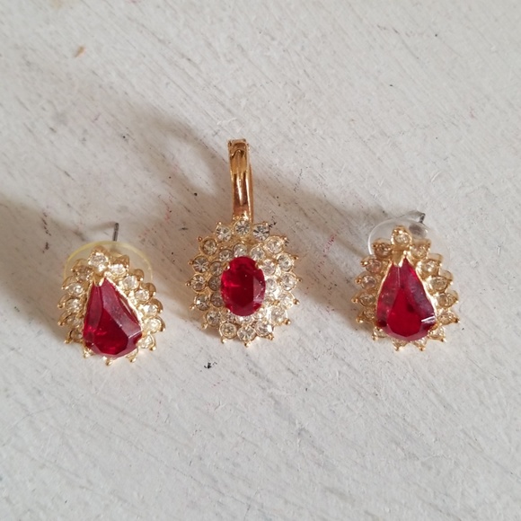 Set - Picture 1 of 3